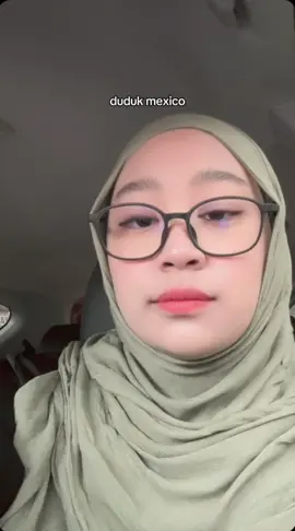 pelik cuaca skrg ya? siang panas, malam rindu 😞