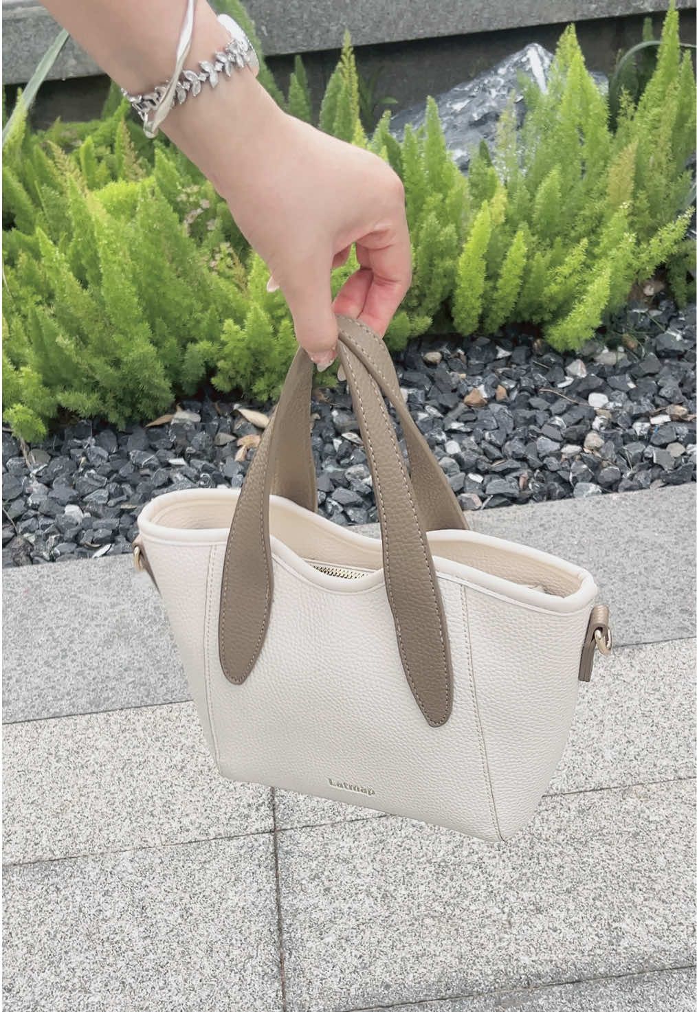 Tas wanita LATMAP yang sangat cantik, penuhi kebutuhan harian Anda, modis dan trendi, terjangkau, jangan lewatkan tas cantik ini#tas #bag #wanita #latmap 