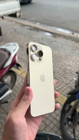 Màu vàng trên #iPhone 14ProMax vẫn sang lắm cả nhà nhỉ? #LearnOnTikTok #trending #fyp #foryou #tpshopbienhoa #viral #xuhuong #tiktok .