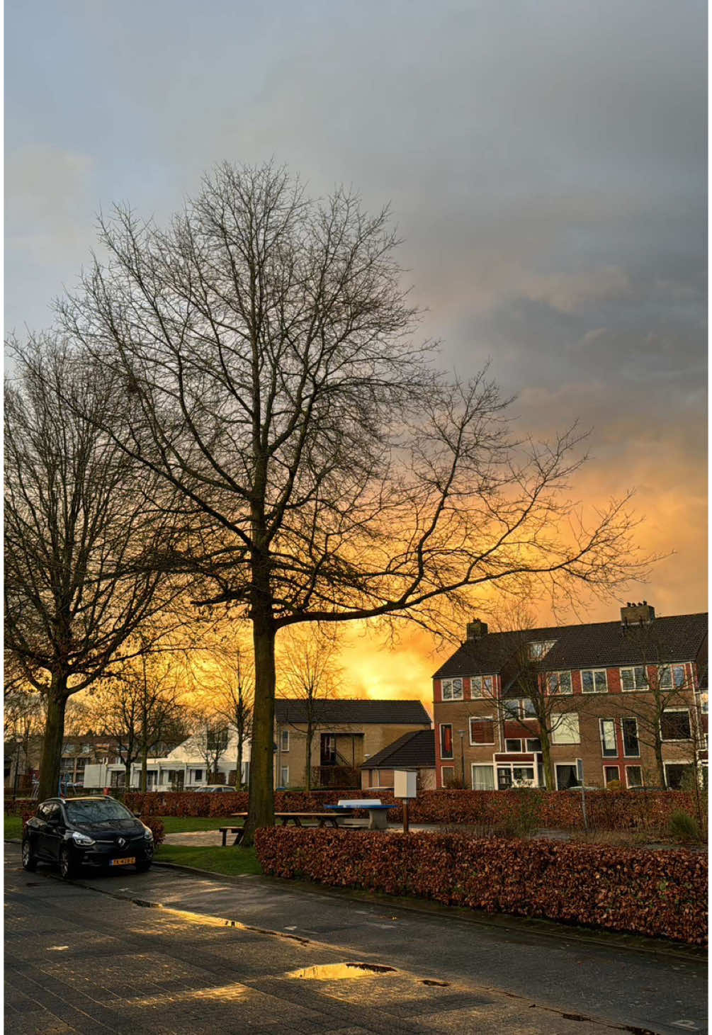 🤍🌇.                                                 #nederland #netherlands #nederlands #هولندا #هولند #holland #اوروبا #Europe #typ #keşfet #vught #فضل_شاكر #غروب #سماء #منظر #طبيعة #مطر #guzel #relaxing #güzel #güneş 