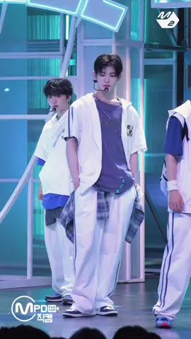 [MPD직캠] 킥플립 민제 직캠 4K 'FREEZE' (KickFlip Minje FanCam) | @MCOUNTDOWN_2025.5.29 #fypシ゚ #newpost #KickFlip #킥플립 #MINJE #민제 #FREEZE #FanCam #직캠 