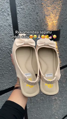 FLATSHOES WANITA LUCU #fypシ゚ #promomakangajian #fyp #fypdonggggggg #sandalwanita #flatshoes #heels 