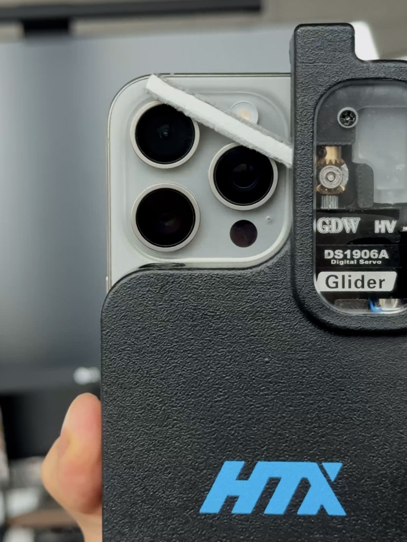 We Made a Wiper for Phone Camera