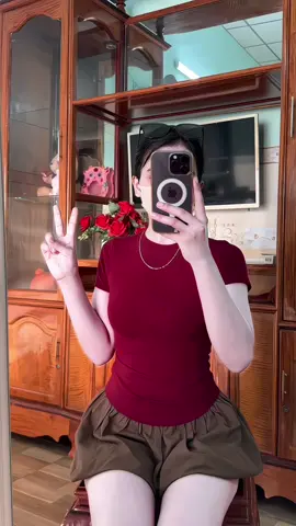 Áo Thun nữ#aothunnu #aothunxinh #thoitrangtiktok #xuhuong #thinhhanh #trending #doxinhmoingay #suchin99 