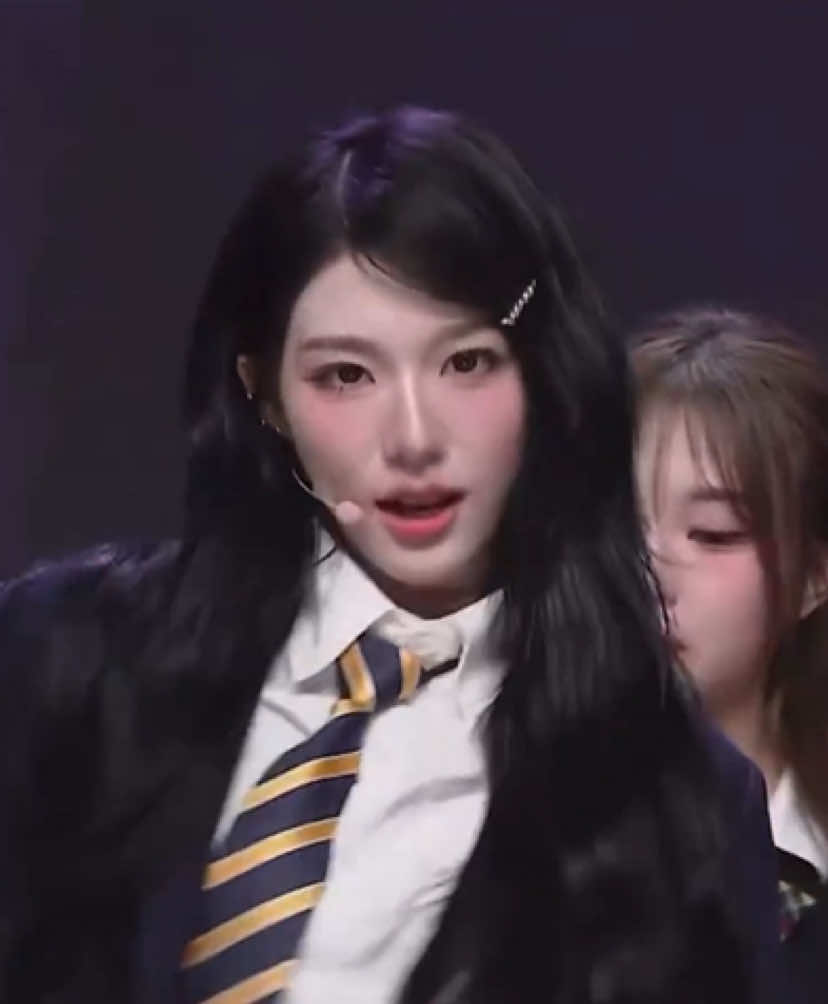 tripleS performing with their own uniforms #tripleS #트리플에스 #Are_You_Alive 