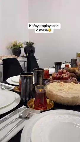 Kafayı toplayacak o masa😆🥰 #keşfetteyizzz #kesfetbeniöneçıkart #keşfet #gunmasasi 