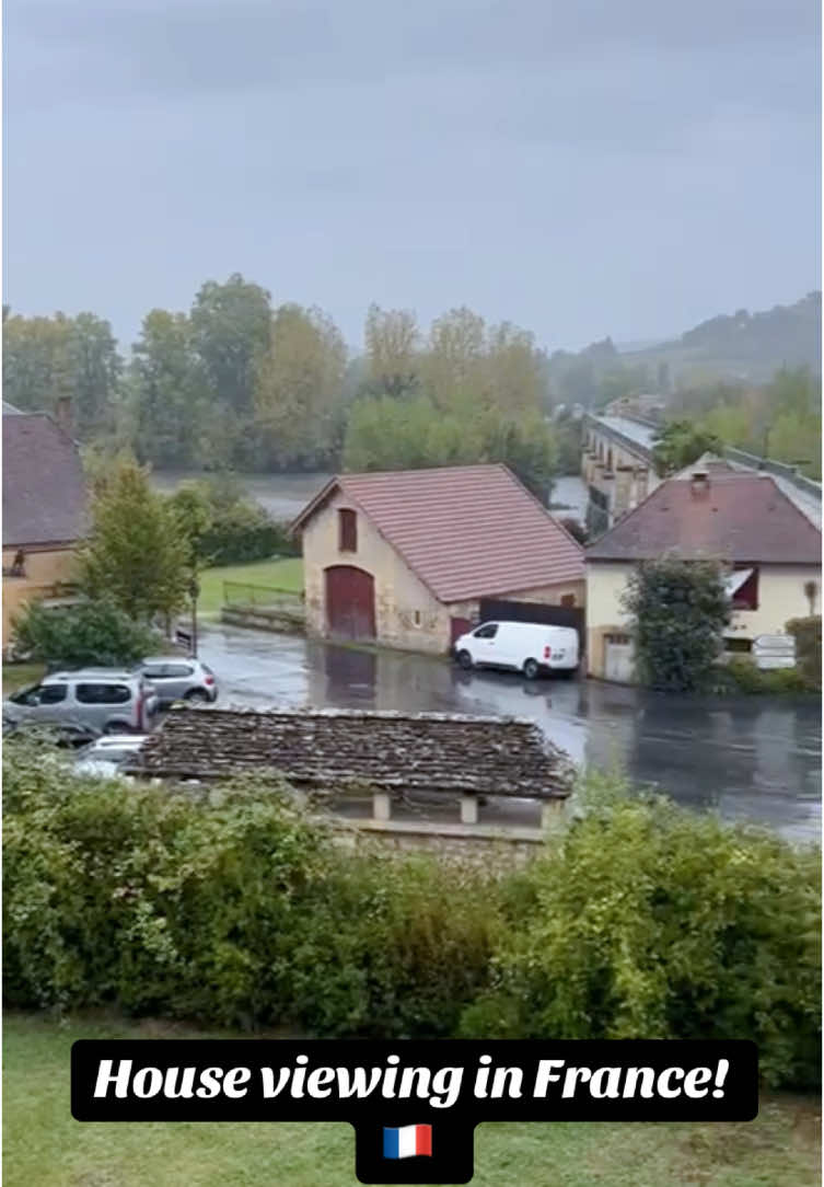 House viewings in France despite the weather! 🌧️ 🇫🇷 🏡 