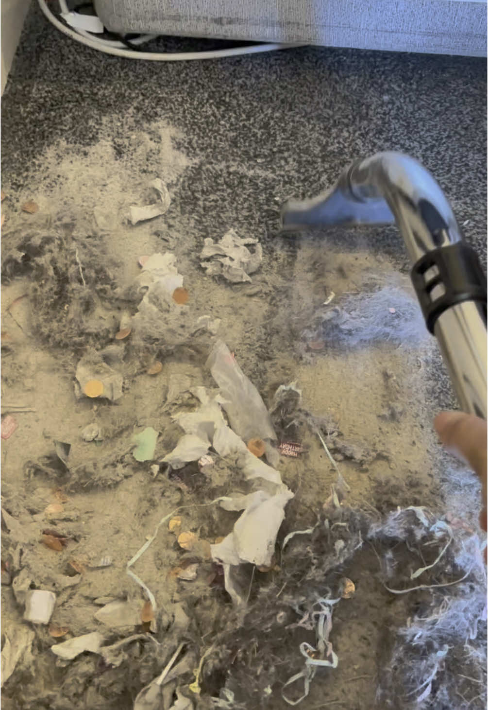 First time using upholstery tool. This was a fail as something was wrong with the suction and I didn’t realise for a while😩so idk about this🤷‍♀️ #ndm #oddlysatisfyingvideo #fyp #henryvacuum #vacuumtherapy #asmr #satisfyingsounds #asmrsounds 