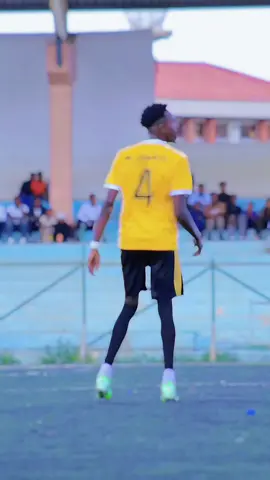 Maxaa Iga Adag Isagoo Jacayl i Haya Ayn Ciyarayaa⚽️❤️😭😂#jigjiga_somali_galbeed♥️🇸🇴🇬🇶 #fyp #qabribayax @fatuga 8 @Bootaan Dacal @Captain Guleed🔥 @Ahmed manka @GUYO.OOOH🦁 