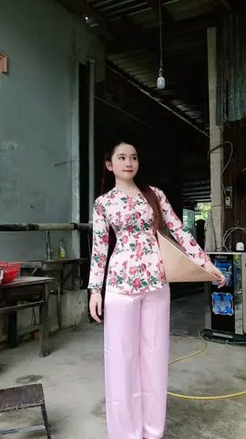 Tay dài hoa hồng này xinh lắm cả nhà oi 5size 40-70ki 