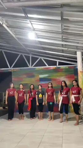 cakep bgt kostumnyaa😍🫵🏻#transisi #kostum #tari #senitari #sanggarsenisekarshanty #gottalent #depopelitasokaraja #lewatberanda #asmaraputrikirana 