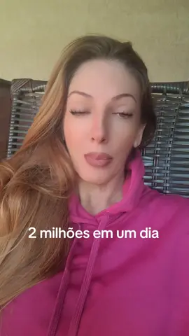 Ela recebeu por engano e gastou 2400000 em 1 dia