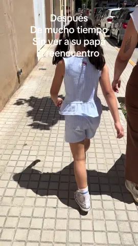Hoy fue un día súper especial, a nuestra bebé le llegó su papi de sorpresa desde Colombia 🇨🇴 🥹🥹