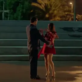 senden daha kıvrak elektrik direği gördüm🙌🏻                  #eşrefrüya • #eşsan #demetozdemir #cagatayulusoy #kesfetteyiz #edits #حلم_اشرف #شاتاي_اولسوي #ديمت_اوزديميز 