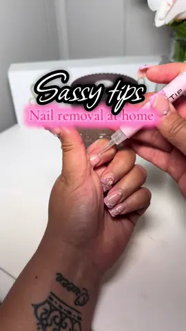 @sassytipsnailboutique  No more soak offs  #SassyTips #OilNailRemover #NailRemover #ViralNailRemover  #nailremovalpen 