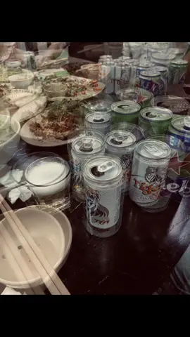 Cuộc đời anh đặt tên là 'Muộn Phiền' Nên làm sao dám mơ Mình may mắn được trọn vẹn cùng em Ta phải xa em mặc kệ nước mắt em rơi Vì những nguyên do Cả đời không dám đối diện Chỉ còn vài gang tấc nhưng lại xa xôi#nhữngbàiháthay #langthangđườngphố #toptrending 