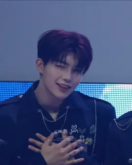 Sok malu2 deh #gunwook #parkgunwook #zerobaseone #zb1 