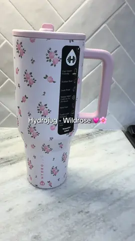 I am obsessed with this @HYDROJUG 😍 #hydrojug #hydrojugtraveler #hydrojugtumbler #tumbler #trending #water #tiktokshop #shop #tiktokmademebuyit #fyp #deals 