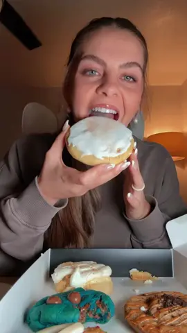 COOKIE BITES COMPILATION 🍪✨🫶🏼 #cookiebites #cookiemukbang #cookieasmr #foodasmr #Foodie #dessertmukbang #crumblcookies #cravecookies 