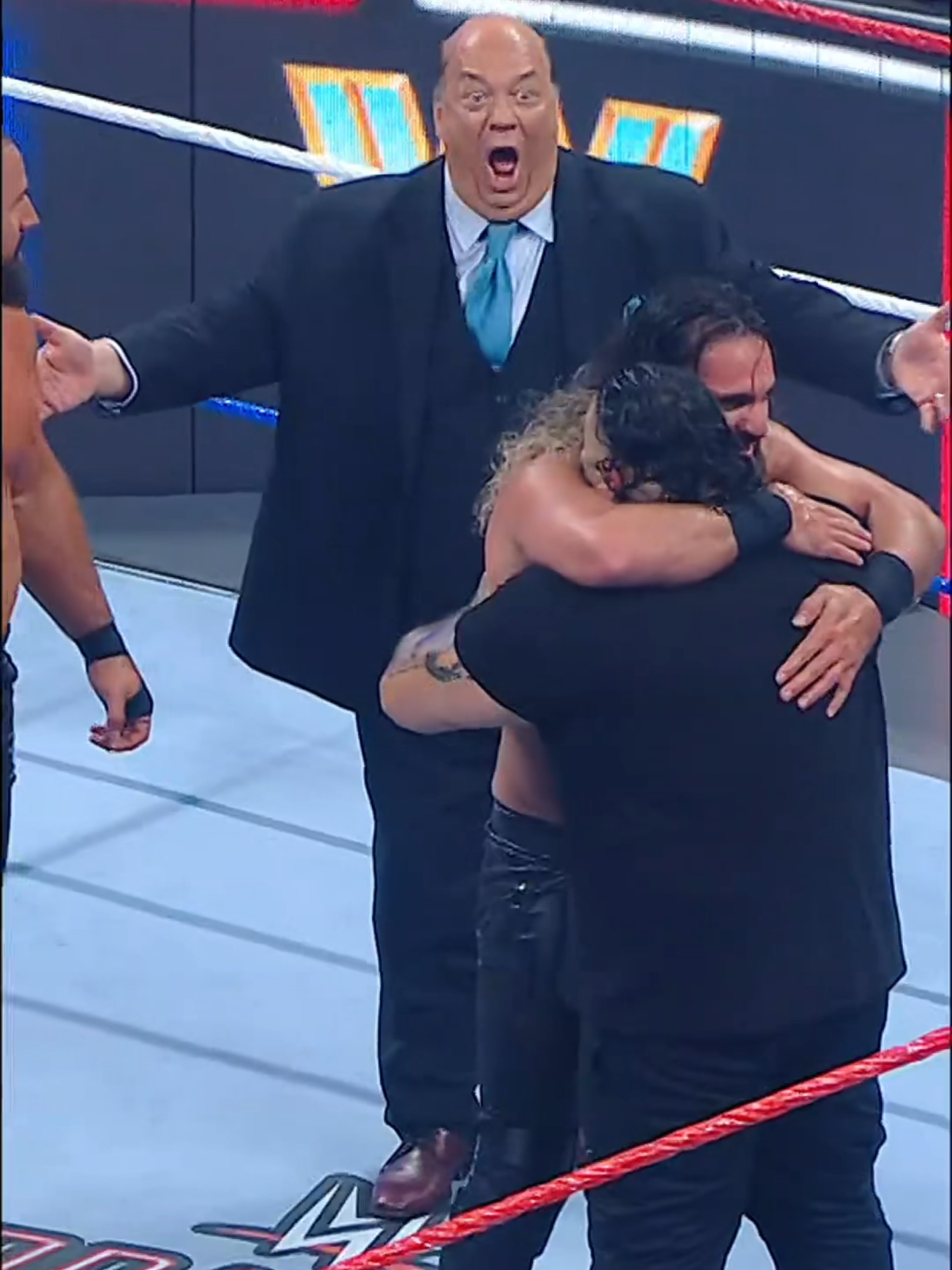 THIS IS SPECIAL NOW! 👀 #WWE #BronsonReed #SethRollins #BronBreakker #PaulHeyman