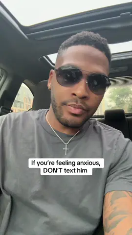 If you’re feeling anxious, DONT text him #donttexthim #text #datingadvice #relationshipadvice 