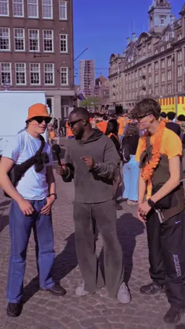 Als het niet hebt, heb je het nodig, maar als het hebt, heb je het niet meer nodig, wat is dat ?  YouTube: The_polyglot1 #nederland #nederlands #straatinterview #straatinterviews #forouuuuuuuuuuuuuuuuuuuuuuuuuu #foryoupageeeeeeeeeee #arabic #arabish #اكسبلورexplore #trend #trending #viral #ibrah_khalil #ibrahkhaliltv #ibotv #raadsel #riddels 