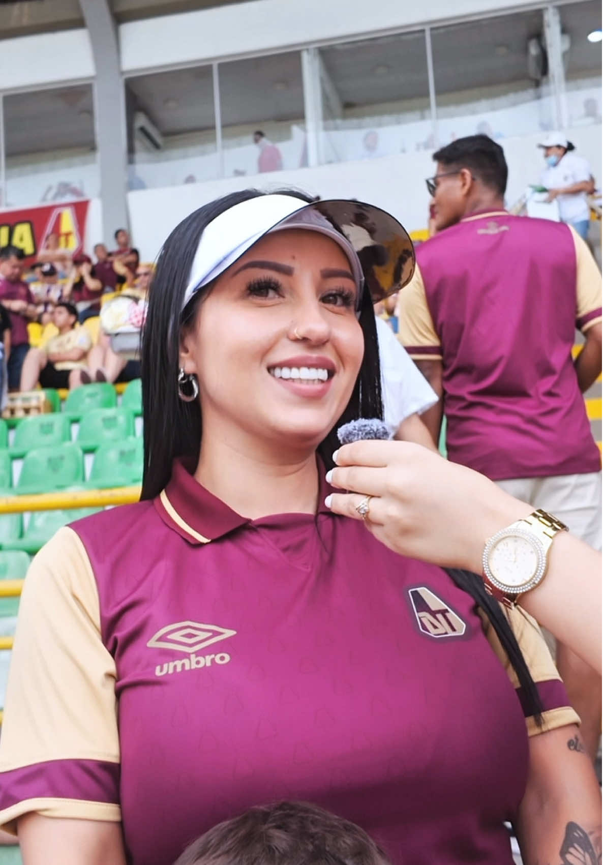 🎥😅 Preguntas random en el estadio. No te pierdas las respuestas de nuestros hinchas. 