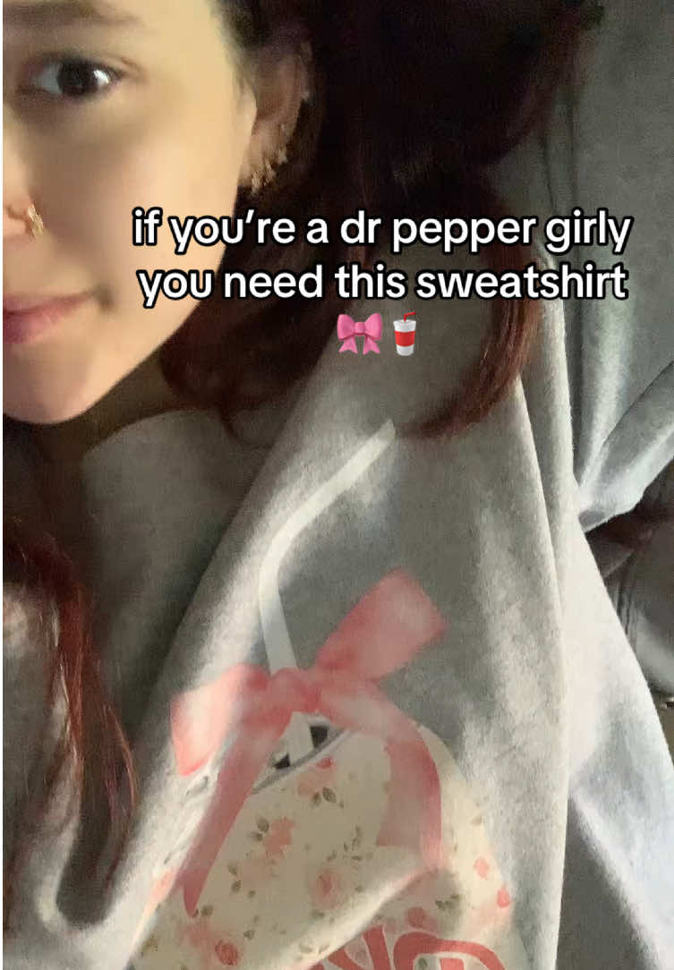 i wish i had a dr pepper to go with my sweatshirt :p #drpepperlover #drpeppersweatshirt #drpepper #fypシ゚viral #viralvideo #viralllllll #coquettecore #sweatshirt #viral #fypage #coquetteaesthetic 
