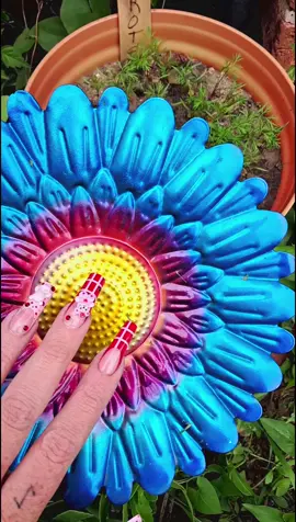 Tappy Tappy 🌼 🌸 🌻  #outdoorasmr #natureasmr #nailsasmr  #tapping #metalasmr #scratching #asmrvideo 