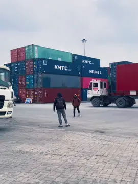 Mụt ngày thực tập OPS ở Cát Lái 😁 cũng vui vui á mấy ní  #tancangcatlai #catlai #thuctapsinh #ops #redsunlogistics #fyb #xuhuong #viral 