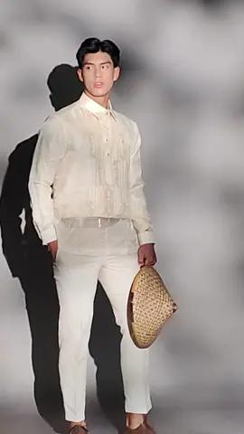 Lez go #Philippines ... @anthony.constantino #AnthonyConstantino #MainModels in a #Filipiniana attire x #BarongTagalog for @ahleksdgreat #model #photoshoot #behindthescenes 