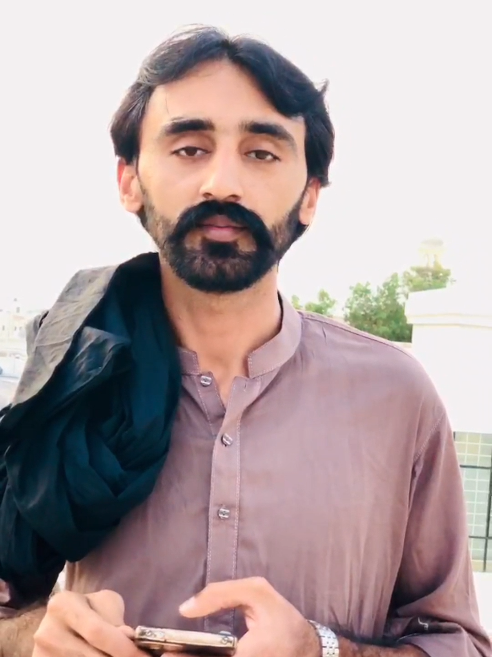 @ہنجرا سرگودھے آلہ 🦅  #پاکستان  #پنجاب  #سرگودھا  #کوٹمومن  #اوپی  #گاوں  #MudassarHanjra✌️  #dubai🇦🇪 