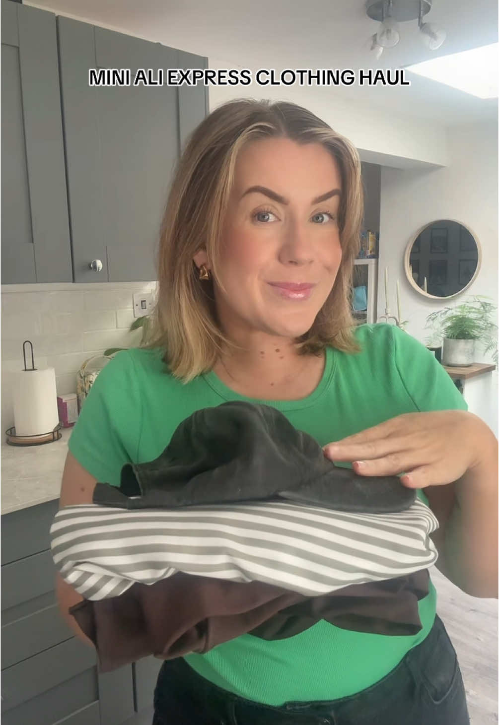 A little Ali Express haul! Zara, Alo and Lulu Lemon vibes 🙌🏼🤌🏽 #aliexpress #clothinghaul #shoppinghaul #styleover30 #fashionover30 #joyfulliving 