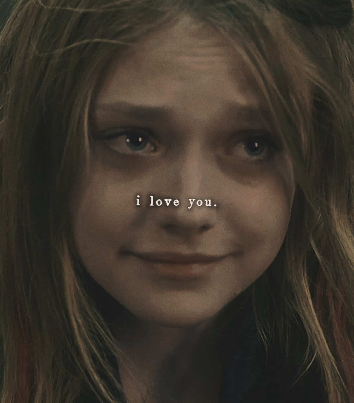 [ #JUNEBUGWP ] reminder that, no matter how much the world tries to harden juniper jo dixon, she will always remain, above all else, a soft and kind-hearted person. she is who she is, and who she is is inherently good. no matter how far she strays from herself, no matter how much rage consumes her, and no matter how many pieces of junebug may seem missing from herself at times, she will always have a purity in her soul that nothing can ever remove—not even the coldest, darkest days of her life. and that doesn't make her weak. it makes her stronger than anyone else in the world. 📖: junebug 🖊️: dieasthedevil (wp & ao3) 🌎: the walking dead #twdfic #twdfanfic #twdficedit #thewalkingdead #twd #daryldixondaughter #daryldixon #juniperdixon #twdfanfiction #daryldixonedit  #fanfiction #fanficedit #wattpad #ficedit #dakotafanning 🏷️: @𝑹𝑼𝑬 ! @vada ⛇ @𝐜𝐥𝐞𝐦 🍊 @izzie @anya @leea 🧟‍♀️! @brae 𖦹 @naomi 🐞 @evie ⛧ @Tobyʕ•̫͡•ʔ @nova ִ ࣪𖤐. @violet ꩜ @✹ SYD ✹ @⟡ ݁bia! 𐙚 @mar ཐིཋྀ @margot ✭ @nadia ➳ 