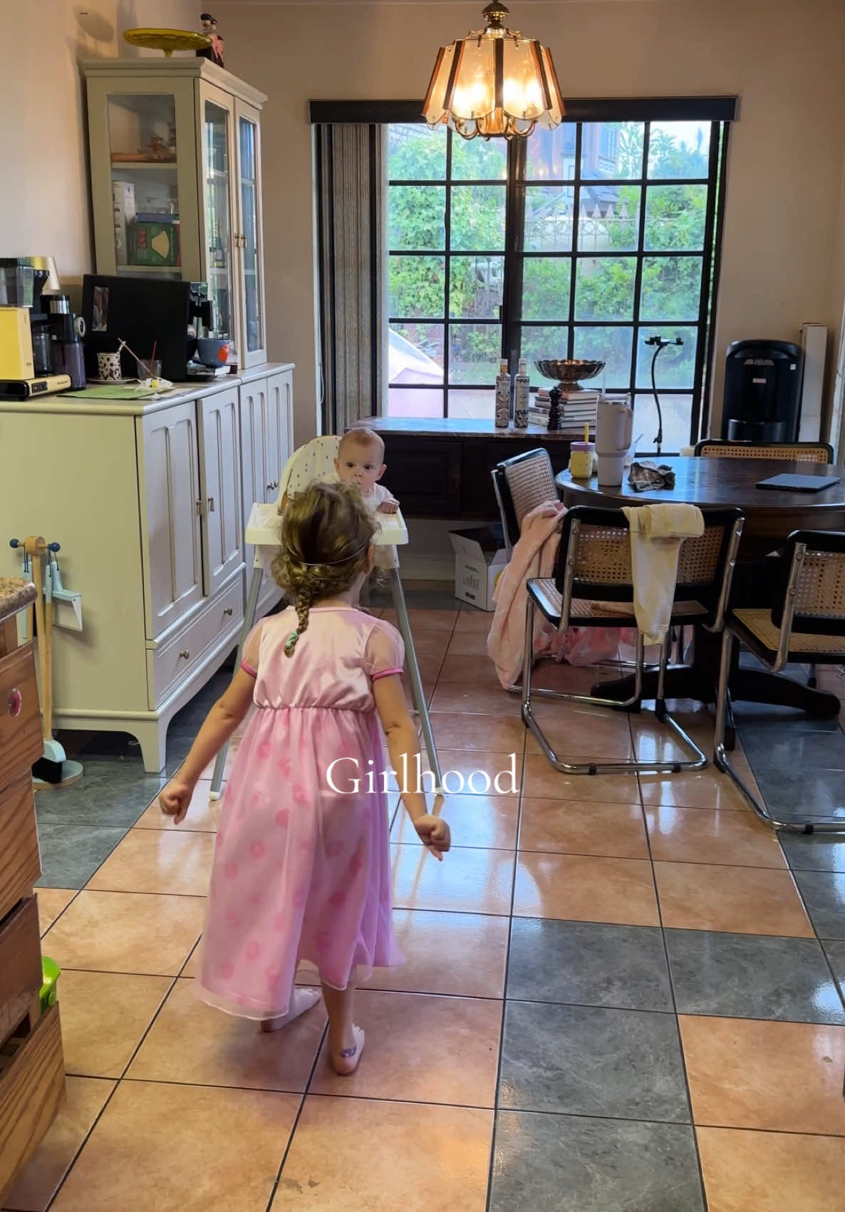 Peaceful morning serenade, anyone? #sisters #momtok #pinkponyclub 