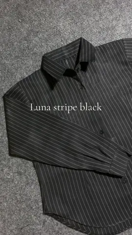 Kalau aku suka black !! Kalo kalian ? ? #lunastripe #kemejastrip #kemejafitted #promoguncang66 