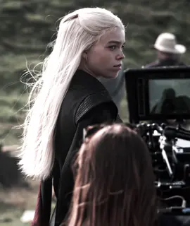she's a insanely good actress that person is sooo wrong ll  scenes:@☾ ll #millyalcock #rhaenyratargaryen #rhaenyra #hotd #houseofthedragon #fyp #trending #viral 