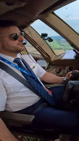 Silkway 777 landing at Amsterdam #pilot #boeing777 #schiphol #avgeek