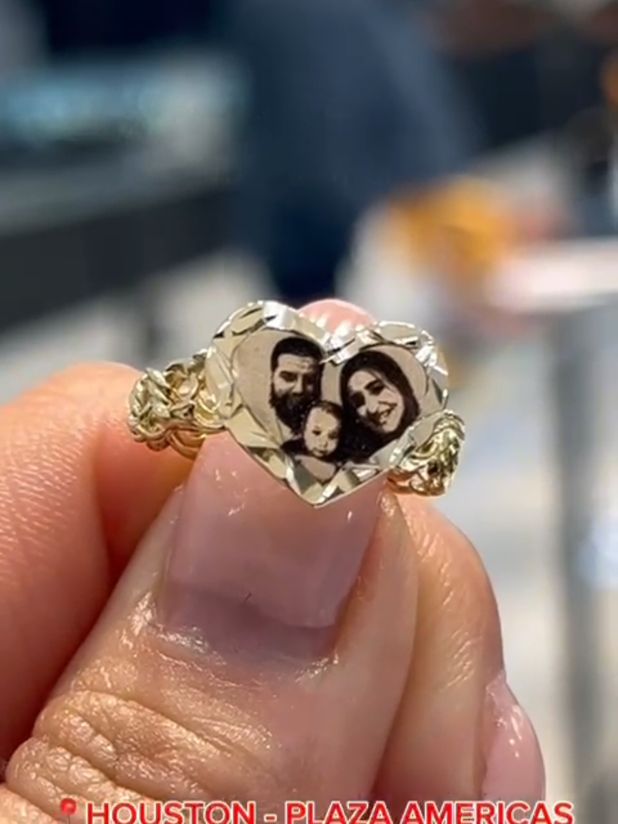 @TAMAYOS THE BIG STORE @TAMAYOS THE BIG STORE @TAMAYOS FABRICA DE ORO @tamayoshoustonoficial #tamayos #oro #gold #tamayosfabricadeoro #viralvideo #tamayoshouston #houstontx #wepricematch #webuygold #trending #ring #amor 