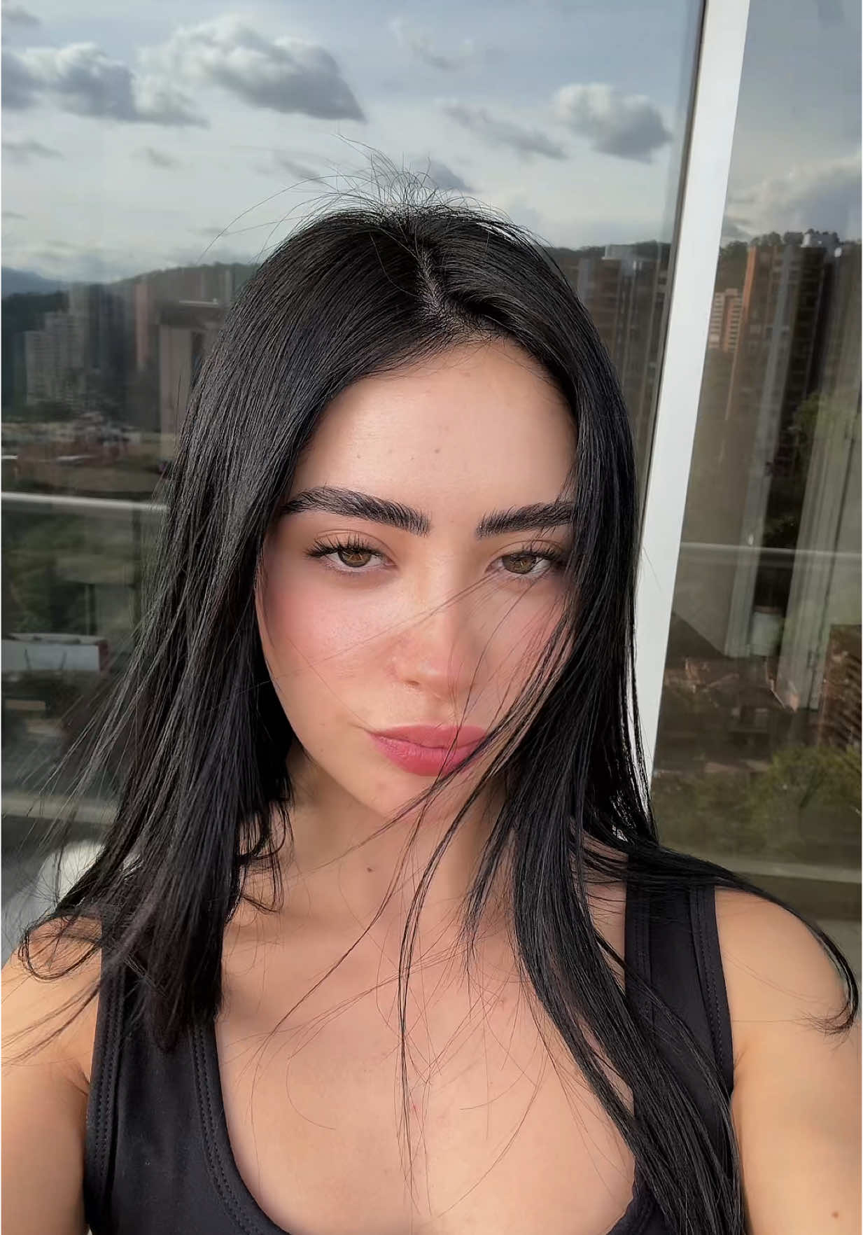 Kali Uchis 🛐 tocó que la traduzcan 