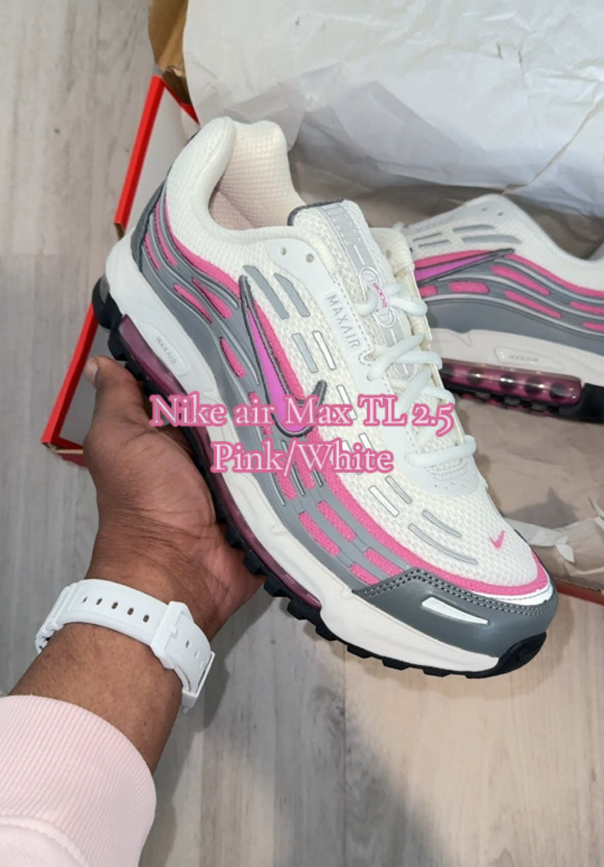 A personal favourite. #f #fyp #sneakers #trainers #mensfootwear #summertrainers #nikeairmax #sneakerhead #streetwear #OOTD 