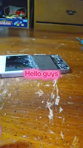 Day 10 of cutting this iPhone 4 #FORYOUPAGE #FYP #IPhone4 #phoneinhalf #phoneinhalf #Giveawaywhendone #white #Cutting #unoattack @landon 
