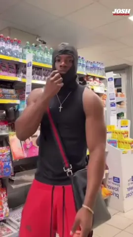 This time we’re in the UK bruv!   #funnyskits😂😂  #blackcommunity  #hilariousvideos  #yn #ukrapper  #brithop  📩 SUBSCRIBE TO MY MAILING LIST FOR SHOW DATES,  🎁 SUPPORT ME ON PATREON LINK IN BIO