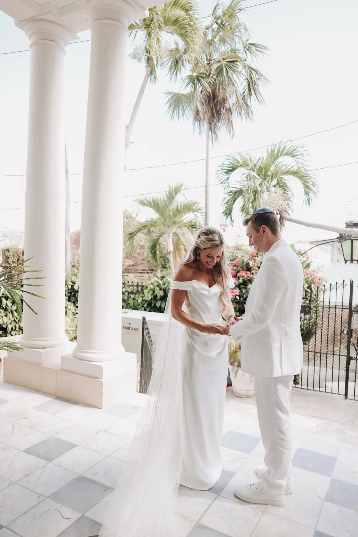 Apparently no one knows I’m married so here’s some pictures 💗  #weddingdress #strongbysarah #destinationwedding #stthomasusvi #stthomaswedding 