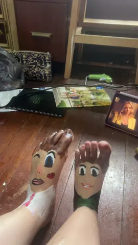 Heyy, mmmm hey #fyp #relateable #viral #feet #hey #cringe #bestfriend #hashtag #ginnyandgeorgia @mj 