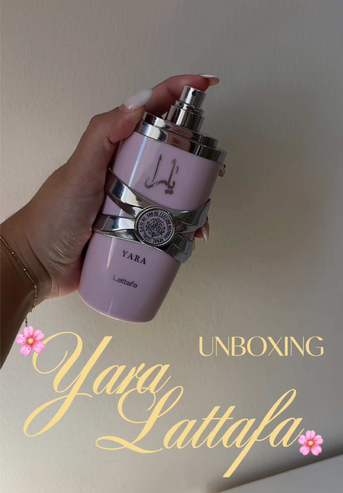 Mi primer perfume árabe y estoy obsesionada🤭🌸💗 @Lattafa Perfumes #creatorsearchinsights #yara #perfumecollection #perfum #viralvideos #ec #ecuador #unboxing #lattafaperfume #lattafa #girls #dayinmylifevlog #deliciousperfume sweet perfume selection 
