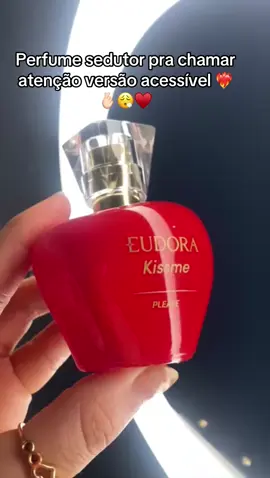 Kissme Please🍎🫰🏻❤️‍🔥Um perfume marcante e sedutor,docinho maravilhoso @eudora  #perfumetiktok #kiss #f #perfumes #marcante #s #sexy😍🤤😍 
