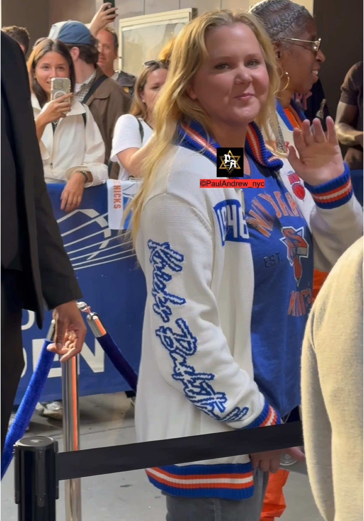 ® @amyschumer today in NYC 😉✌️ אהבה זה הכל 😉👌 * * * * * #amyschumer#modelnyc#celebrity#gospel#reels#telegram#netflix#facebook#x#celebrity#shutterstock#reelsinstagram#hollywood#entertainment#celebrity#tmz#nyu#paulandrewnyc#tiktok#youtube#instagram#dailymail#nycphotographer#nyc#losangeles#singapore#spotify#bbc#fashionphotography#gettyimages#influencer#actor