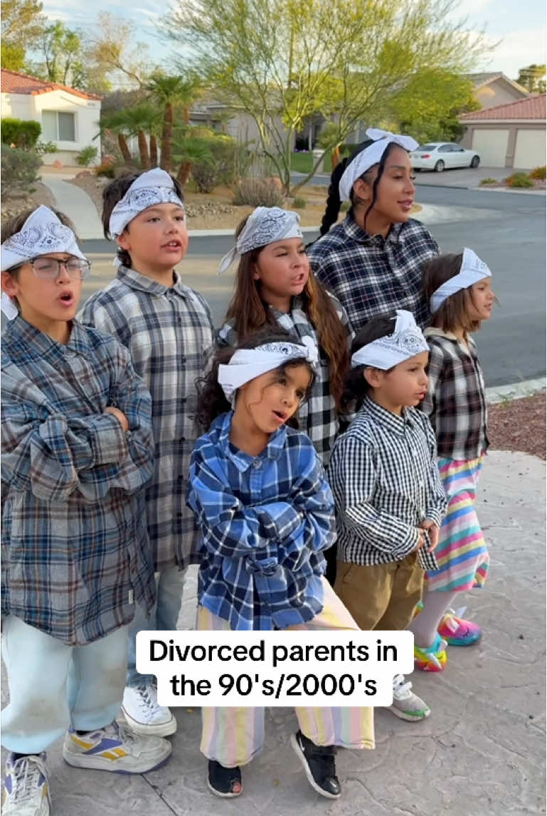 Not the choir singing for financial support 💀@themorena702 #fyp #90s #2000s #nostalgia #family #funny #parents #latina #joke 