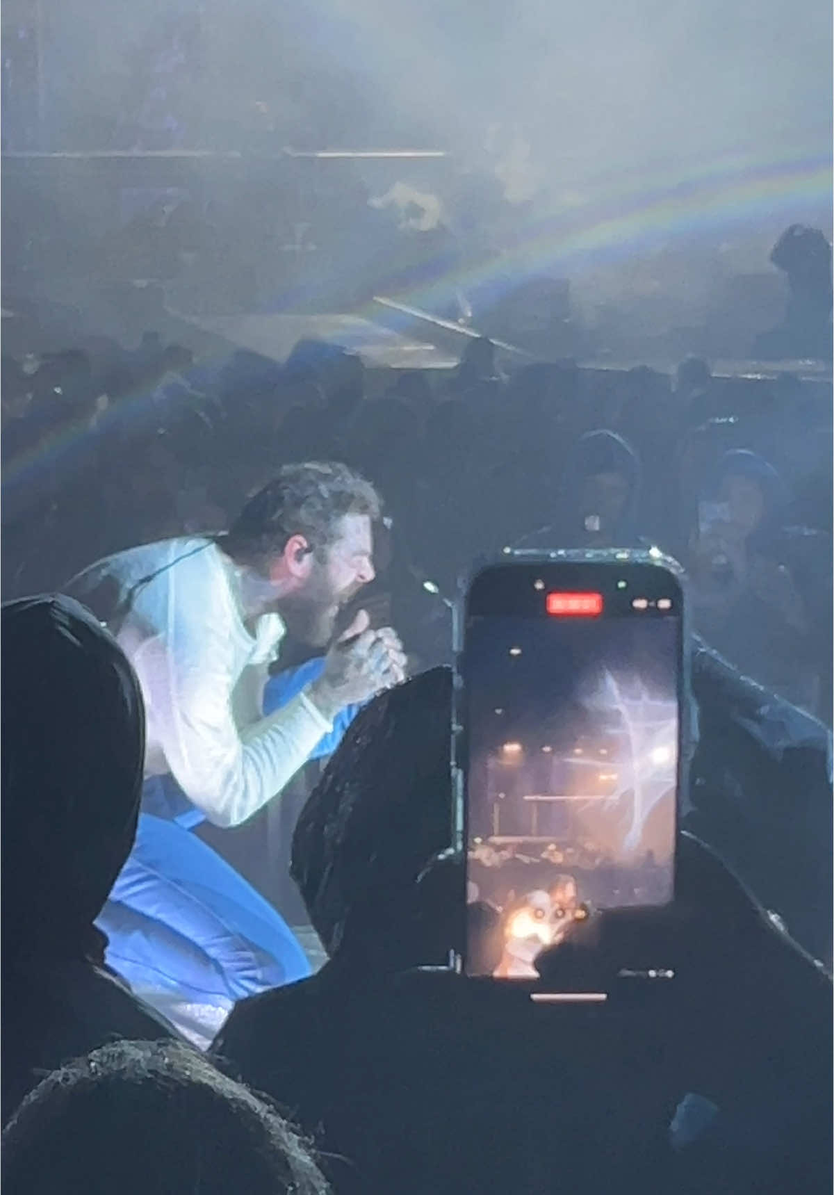 Talk about a man that puts his entire soul into performing for his fans! Austin aka Post Malone is absolutely fucking amazing! #stadium #tour #thebigassstadiumtour #postmalone #♥️ #🖤 #fucking #awesome #loveyou #concerts 